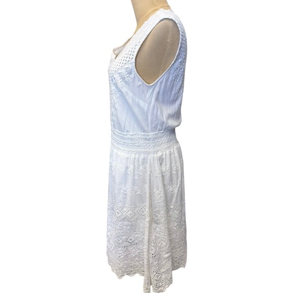 Roller Rabbit Womens White Eyelet Lace Sleeveless Smocked Waist Dress Size M - Picture 2 of 12